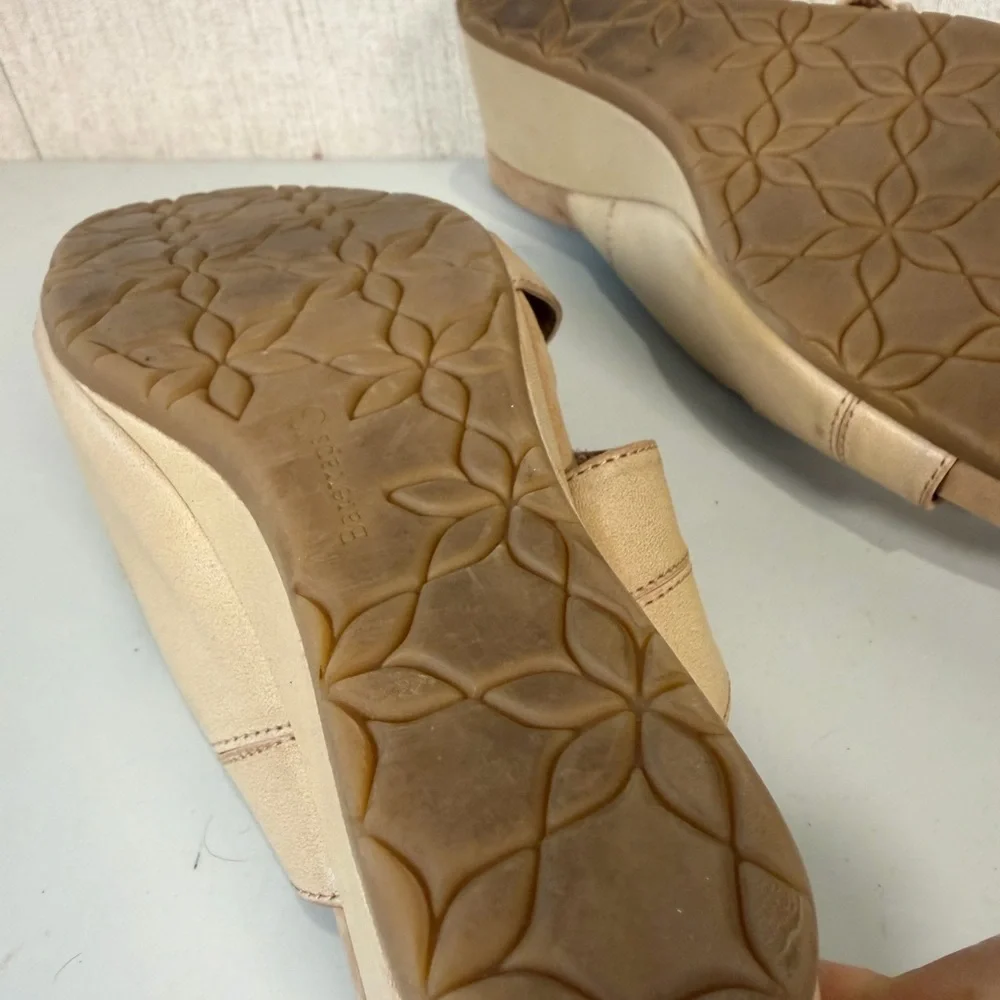 Baretraps  Winona And Women Wedge Size 10 Color Tan‎